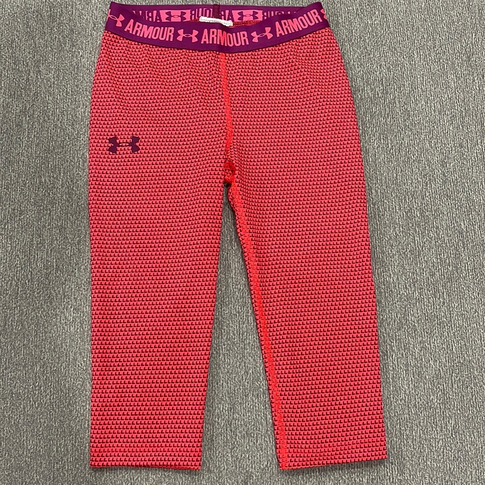 BOGO 🥳Under Armour capri leggings